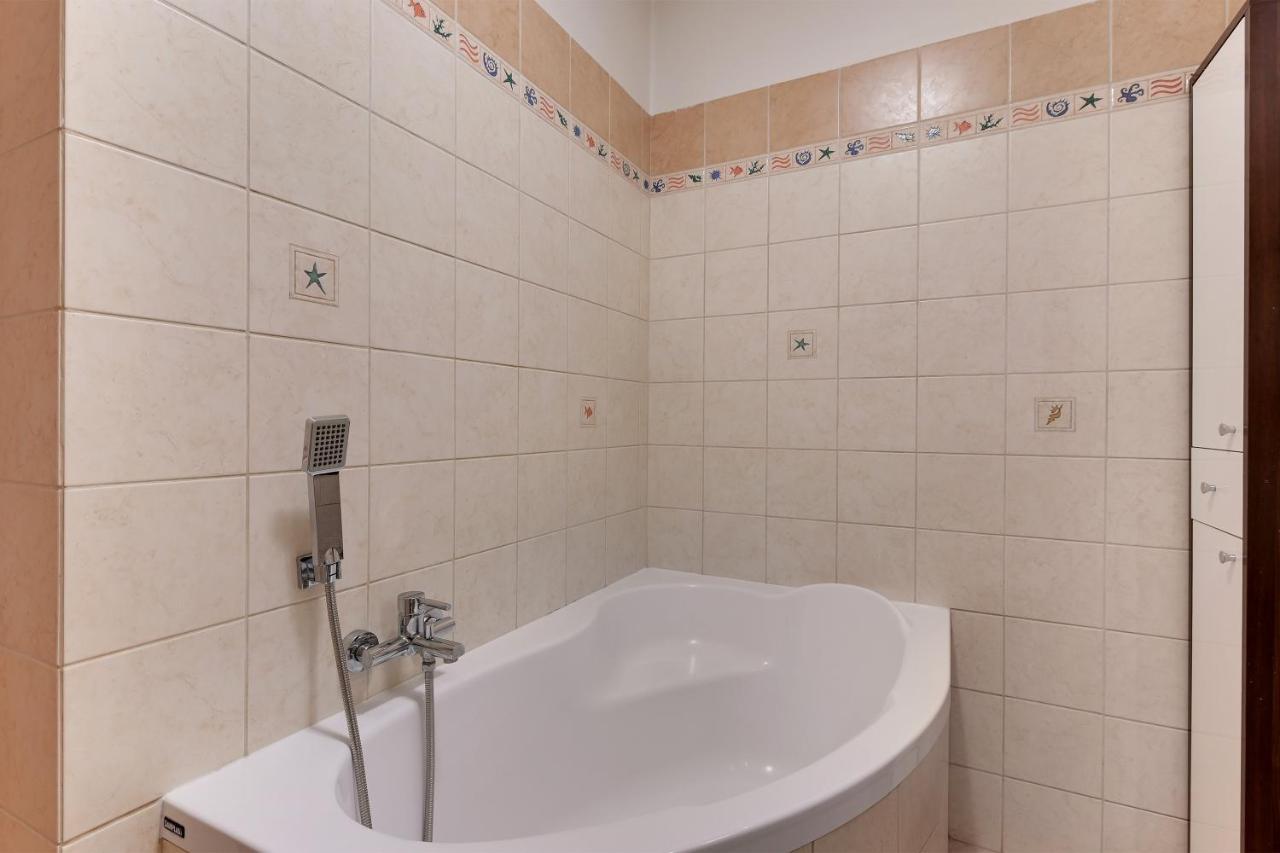 Apartament Downtown Gdynia Srodmiescie By Grand Apartments Exteriör bild